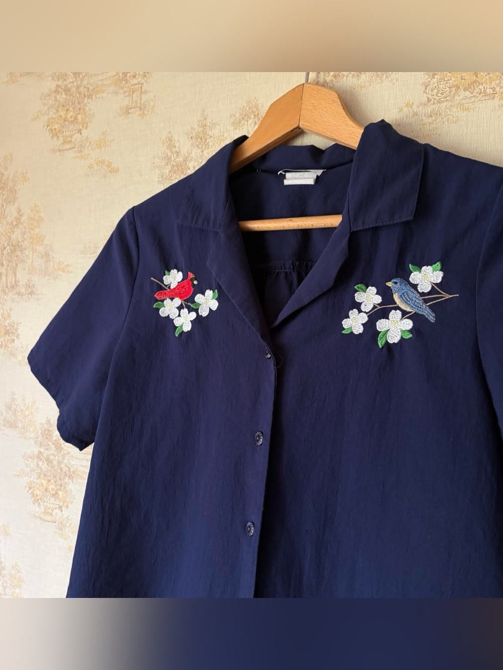 Vintage 90s Cottagecore Bird Nature Embroidered Navy Blue Button Down Top